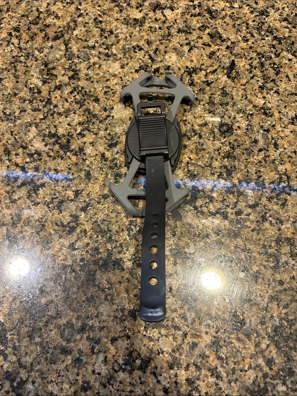 Nite Ize Wraptor rotating smartphone handlebar mount